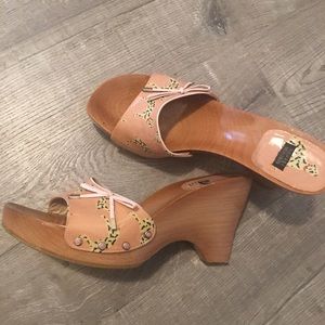 Clog heels for summer!